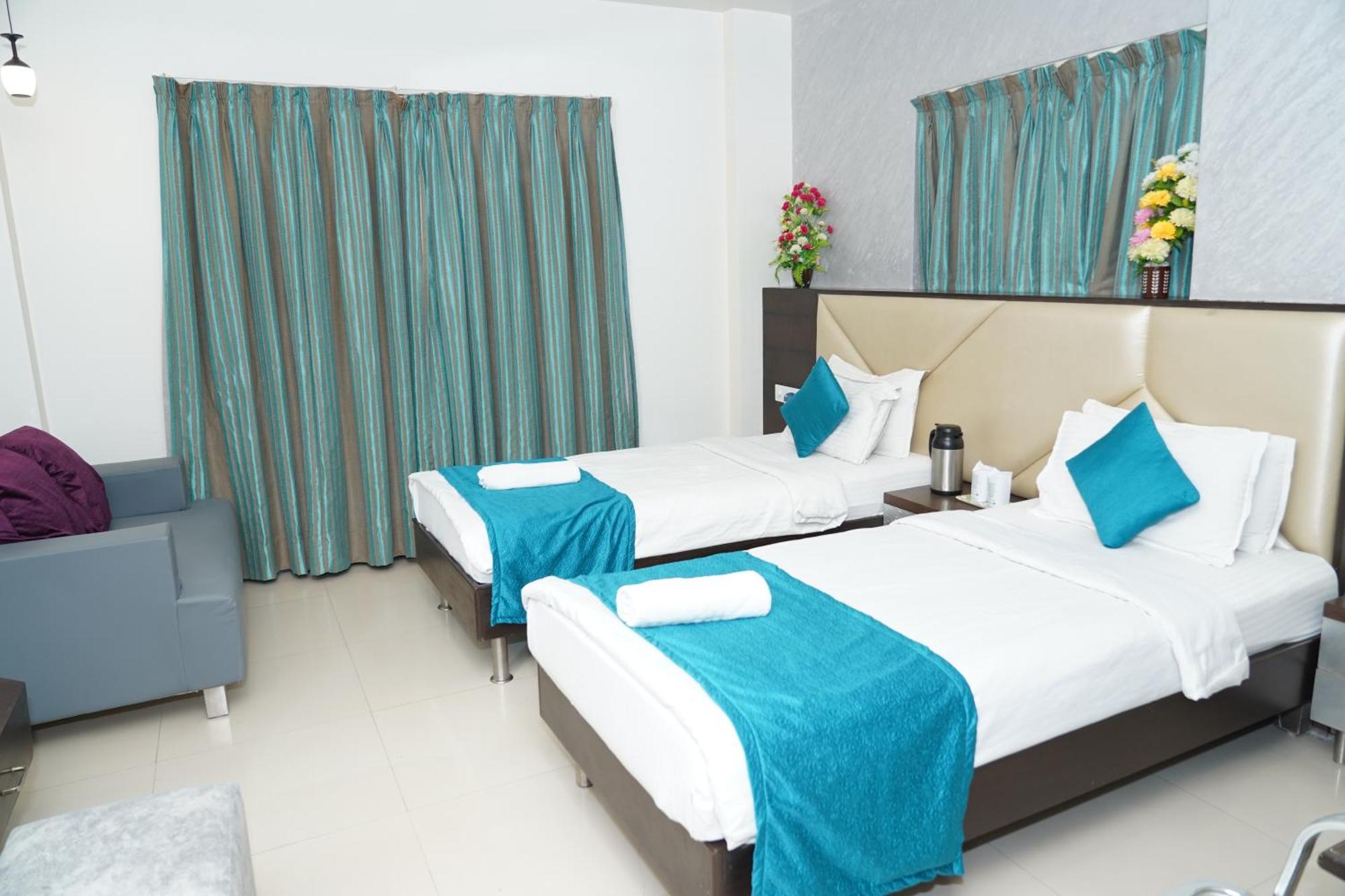 Marshall The Grand Hotel Ahmedabad Buitenkant foto